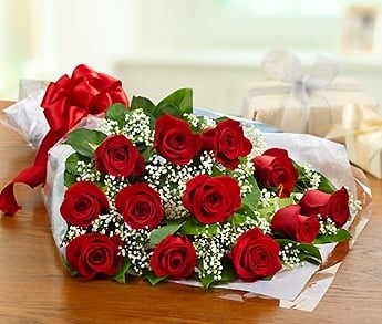 The Commencement Group Rose Bouquet